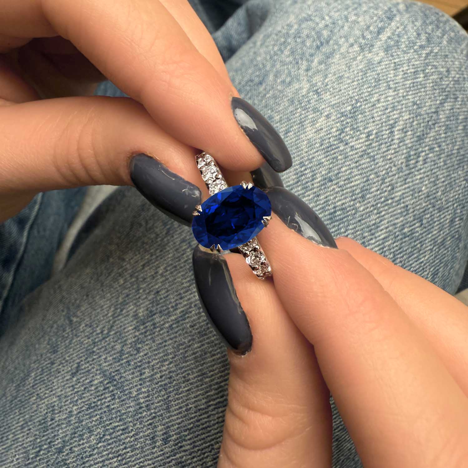 Oval Cut Shared Prong Blue Sapphire Engagement Ring