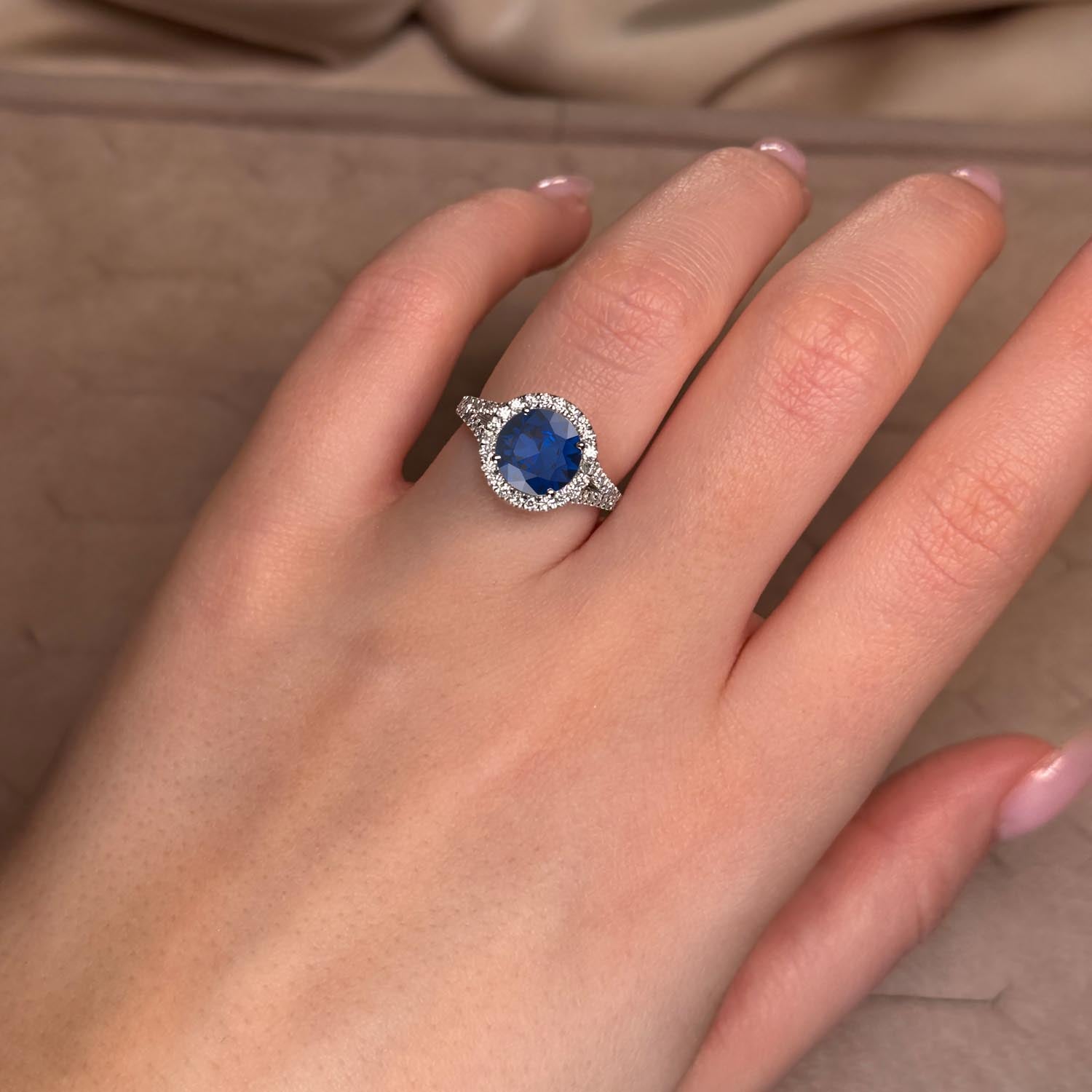 Round Cut Halo Blue Sapphire Engagement Ring