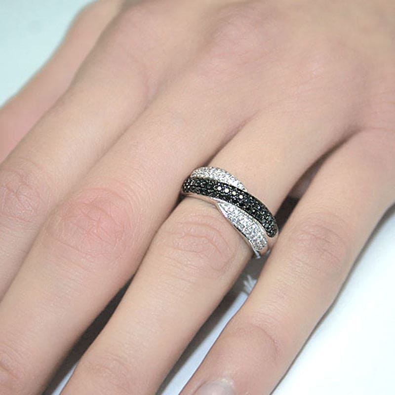 0.70 Carat Crossover 7mmm Black & White Natural Diamond Wedding Ring